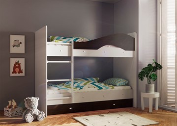Детская  двухъярусная кровать Мая с 2 ящиками на щитах, корпус Млечный дуб, фасад Венге в Нальчике - предосмотр