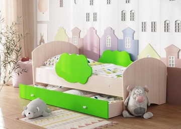 Детская кровать с бортиками Тучка с ящиком, корпус Дуб млечный, фасад Лайм в Нальчике